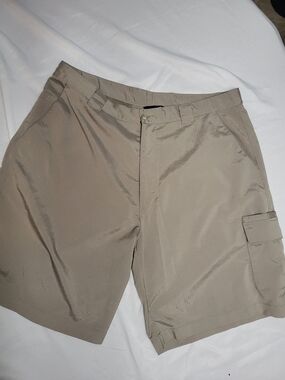 Avia Men's Cargo Shorts in Khaki